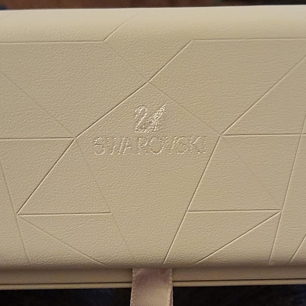 Jewelry box